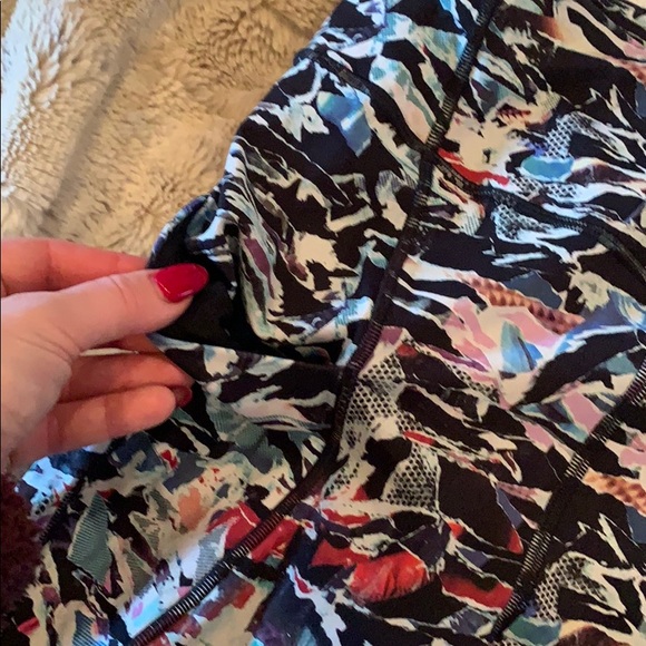 Lululemon pants - Picture 4 of 4